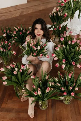 Девушка Весна тюльпаны - красивые фото