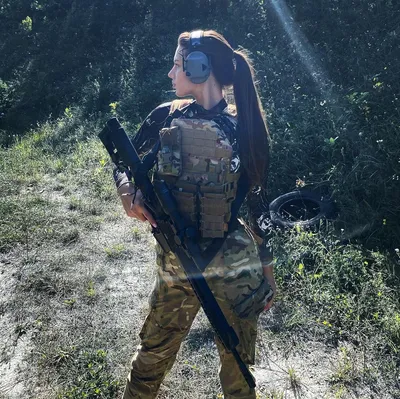 Девушка-снайпер из Казани рассказала о своем участии в СВО: «Я еду туда не  за деньгами» - KP.RU