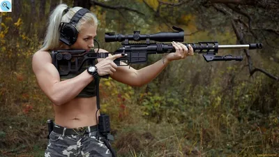 Девушка снайпера стоковое фото. изображение насчитывающей снайпер - 23700776