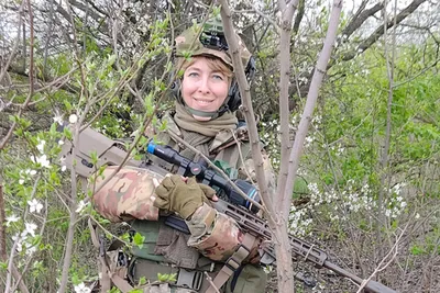 Девушка-снайпер Белозерская объяснила провалы ВСУ на Донбассе » Военные  материалы