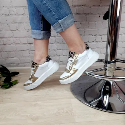 Женская обувь 👠 в Instagram: «Базовые белые кеды должны быть в гардеробе  каждой девушки🤍 ⠀ Наши кеды универсальные, их мо… | Adidas sneakers, White  sneaker, Shoes