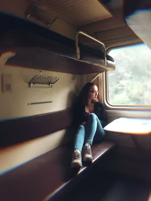 Девушка в поезде / The Girl on the Train (2016, фильм) - «Девушка в поезде  - фильм 2016 года по одноименному бестселлеру, вызвавший большой интерес у  поклонников последнего. Кому стоит смотреть? » | отзывы