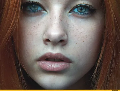 Онлайн пазл «Девушка с зелеными глазами»