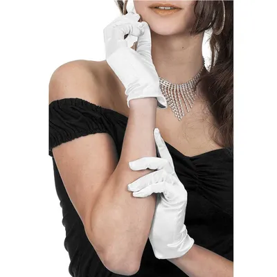Девушка в перчатках медицинских маски и халат на белом фоне. Специалист по  красоте косметолог. Фотографии Whiteblue тона Стоковое Фото - изображение  насчитывающей нюна, форма: 185072884