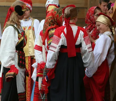 Русский костюм на фестивале \"Подиум ЭТНО. Содружество\"