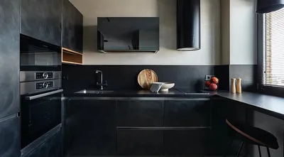 Дизайн черной кухни 7 кв.м в стиле лофт (6 фото)