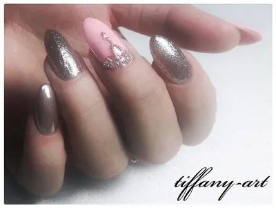 Elena Grama Nail Academy - Инкрустация ногтей стразами. Мода на броскую  роскошь в наши дни не смогла обойти и тенденции в маникюре – декорирование  ноготков яркими кристаллами и сверкающими стразами можно назвать