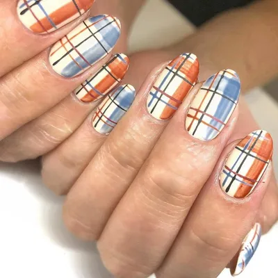 Burberry Nails со слайдерами BornPretty