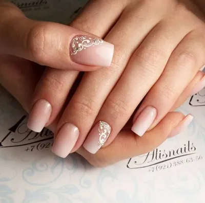 Дизайн ногтей пудровый или цвет увядающей розы. | Bride nails, Lace nails,  Bridal nails designs