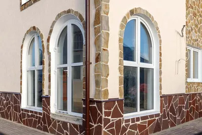 Обрамление окон фасадным декором готовые решения в Краснодаре