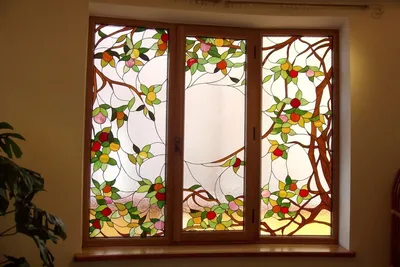 Клининговая компания \"Азбука Клининга\" - Как ухаживать за деревянными  окнами ⠀ 🏠Для сохранения поверхности деревянных окон их надо окрашивать  как изнутри, так и снаружи. Выбор краски для окон зависит от климата.  Масляная