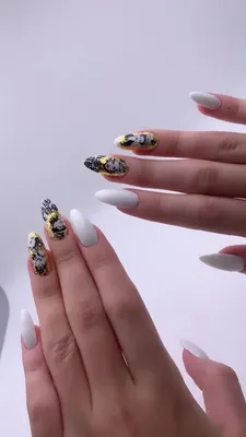 Nails by Chernetsova | Маникюр / Белые ногти / Дизайн слайдерами | Дзен