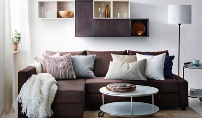 4 варианта, как использовать пустую стену над диваном | Блог Ангстрем