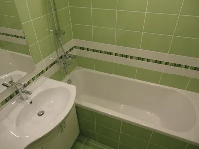 Интерьер маленькой ванной комнаты без унитаза - 68 фото
