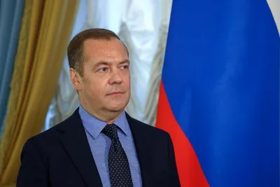 Изображение Дмитрия Медведева - скачать как фоновое изображение