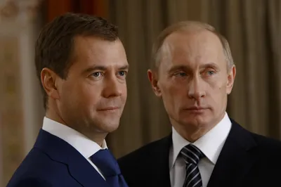 Дмитрий Медведев на фотографии - скачать в формате jpg
