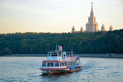 Доброе утро, Москва! (Утренняя прогулка c завтраком от капитана на борту  комфортабельного теплохода) - Экскурсии по Москве: цены и расписание