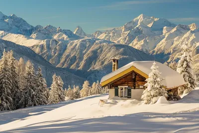 Домик в горах зимой фото фотографии