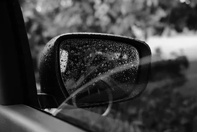 Фото дождя на машине в формате webp, в хорошем качестве