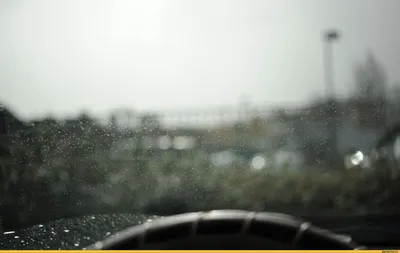 Настоящее искусство: превосходные снимки Дождя за окном машины