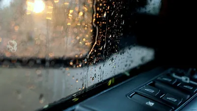 Современные технологии: скачивание фото Дождя за окном машины в различных форматах