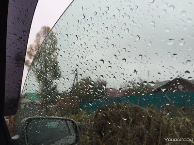 Нежные обои: Дождь за окном машины превратит ваш дом в уютное пристанище