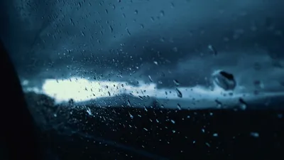 Дождливая симфония: фотографии, которые передают изысканность Дождя за окном машины