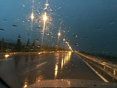 Витрина красоты: Дождь за окном машины во всем своем великолепии