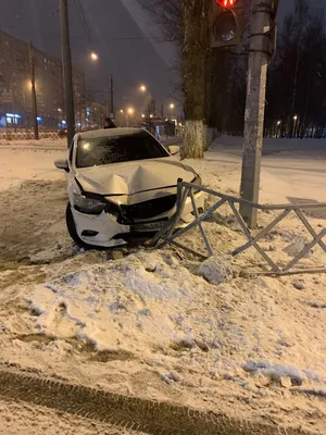 В Туле в массовом ДТП пострадала женщина - Новости Тулы и области. Криминал  - MySlo.ru