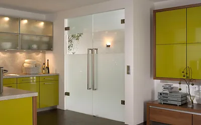 Стеклянные двери на кухню в Москве - Индивидуальный заказ кухонных дверей  по ценам Реал-Стекло