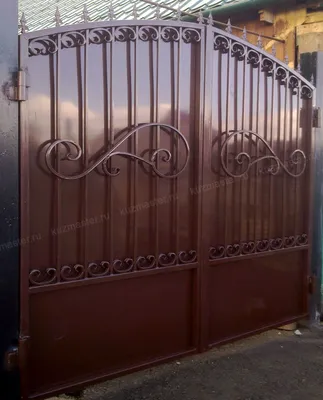 Дверь парадная с мдф филенкой и элементами ковки - компания Московские Двери