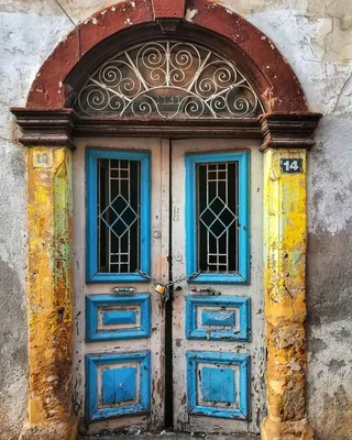 Антикварные двери - 56 фото
