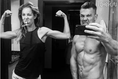 Джош Бролин на фотографиях различных размеров