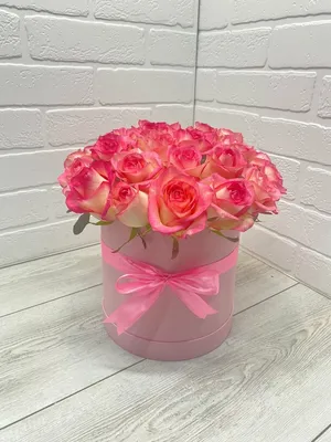 Купить букет из 25 бело-розовых роз Джумилия (Jumilia) с доставкой по Минску