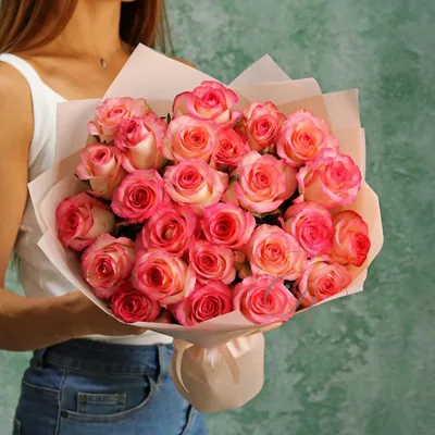 Букет 21 роза Джумилия купить за 3990 руб. с круглосуточной доставкой |  Мосцветторгком