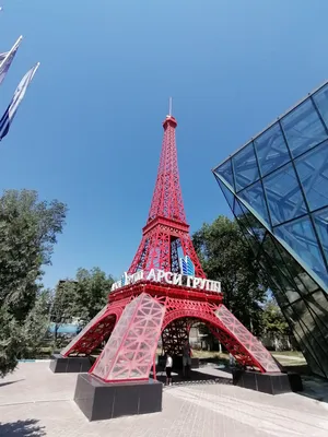 Эйфелева башня - Париж, Франция - на карте