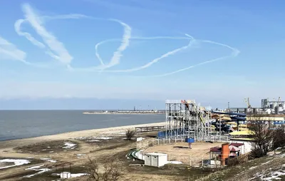 В Екатеринбург пришла зима 😁» — создано в Шедевруме