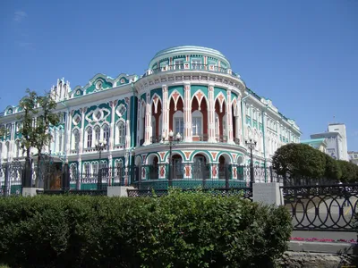 Величественные достопримечательности Екатеринбурга на фото