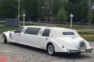 Аренда лимузина Excalibur Phantom с водителем.