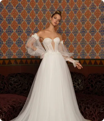 Свадебное платье с объёмными фалдами премиум-класса
