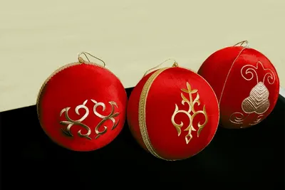 Елочные игрушки в этническом стиле украсят новогоднюю елку на ВДНХ в Москве  - СА онлайн - Советская Адыгея