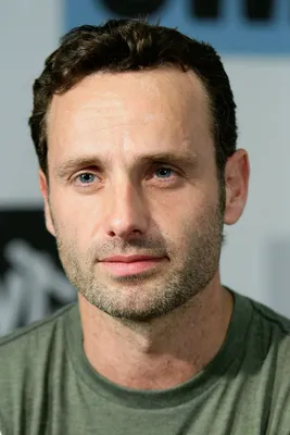 Immerse yourself in the world of Andrew Lincoln's photos