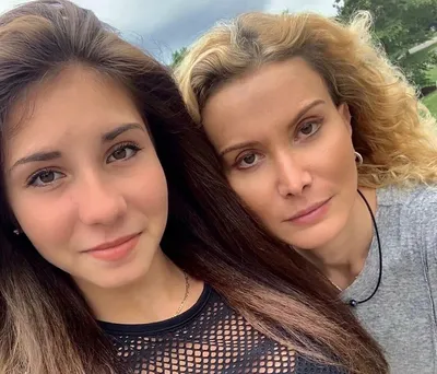 Звезда Первого канала в бикини на яхте: Алина Загитова показала откровенные  фото, сделанные в Эмиратах