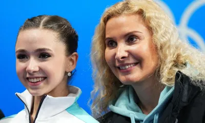 Наши фигуристки в купальниках: красный с завязками у Бойковой, Туктик в  белом и микробикини Худайбердиевой - Разделка - Блоги - Sports.ru