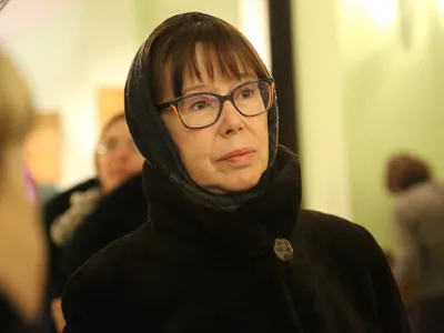 Фото Евгении Симоновой: женственная и сильная кинозвезда на каждом снимке