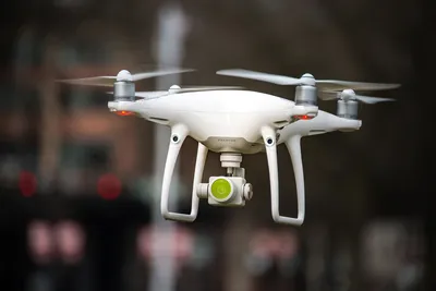 DJI announces a new, more affordable Phantom 4 drone - The Verge
