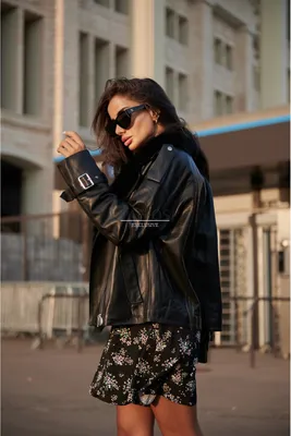 Кожаная черная женская куртка Новинка 2024 купить в интернет магазине  Paffos.ru