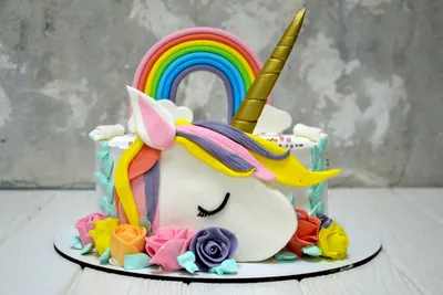 Фото фигурных тортов для любителей десертов