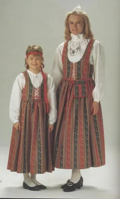Участницы проекта \"Платье радости возьми ты и рубашку понарядней\"  представили свои ингерманландские костюмы в Финляндии - \"Республика\"