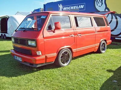 UNIQUE Volkswagen - Transporter T3 Doka - 1.9 TDI - 3-VLS-95 | Troostwijk  Auctions